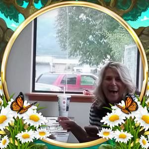 Meet your Posher, Genetta